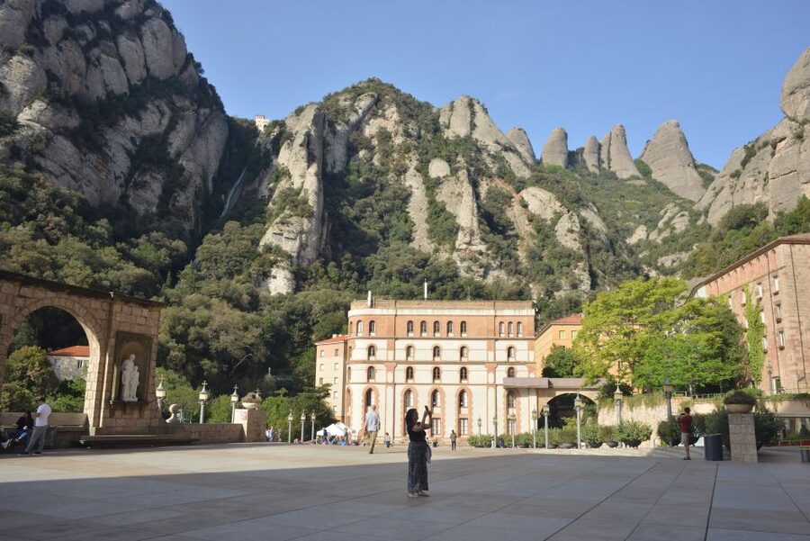 From Barcelona: Private Montserrat and Boutique Winery Tour - Who will enjoy this best