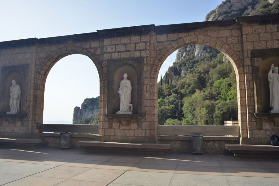 From Barcelona: Private Montserrat and Boutique Winery Tour - The 75-minute ride west from Barcelona