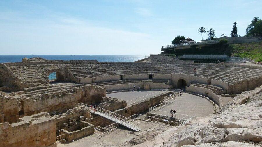 From Barcelona: Tarragona & Sitges Full Day Tour with Pickup - Roman Circus and Forum, where daily life took place