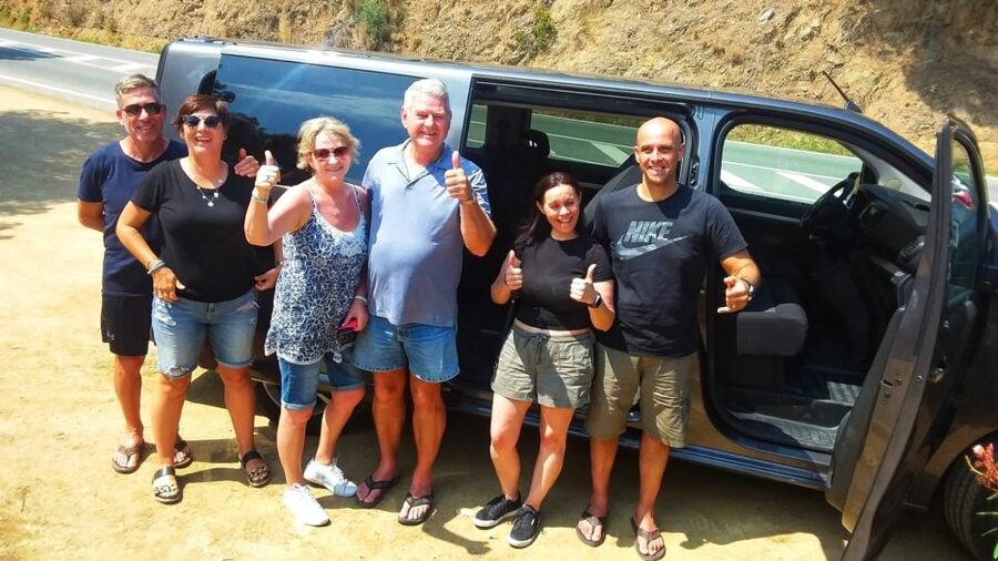 From Barcelona: Tarragona & Sitges Full Day Tour with Pickup - Guides, transport, and how the day feels