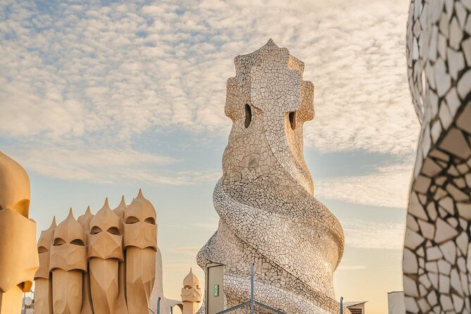 Gaudi Guided Tour: Casa Batllo, La Pedrera & Casa Vicens - The walk along Passeig de Gràcia