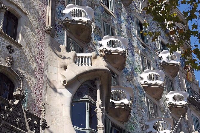 Gaudi Masterpiece: Casa Batlló with Expert Guide and STL Tickets - The guide makes the difference