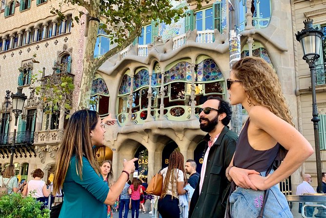 Gaudi, Modernisme And Spanish Wine - Passeig de Gràcia, Casa Batlló, and Casa Amatller