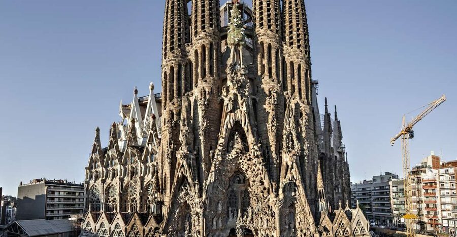 Gaudi's Masterpieces Private Tour in Barcelona - Casa Batlló: the house of bones and the house of the dragon
