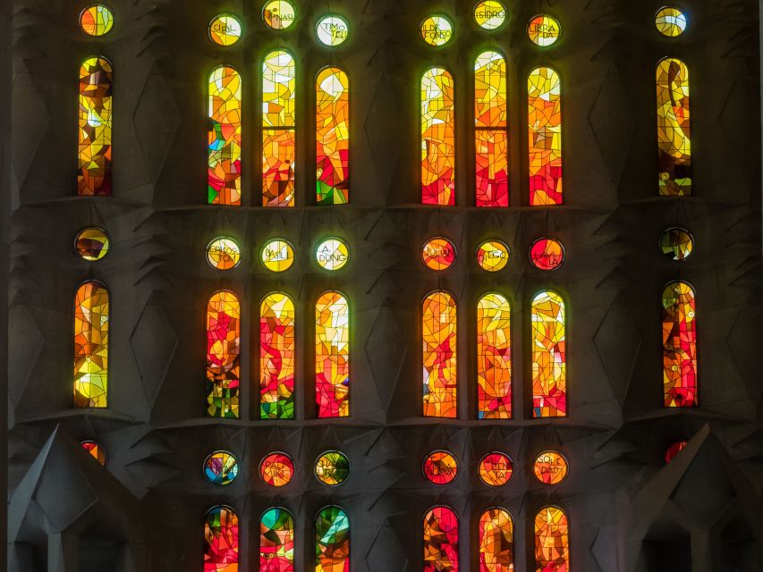 Gaudi's Masterpieces Private Tour in Barcelona - Timing, meeting point, and what to bring