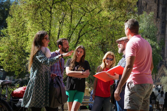 Gaudi UNESCO Highlights Small Group Bike Tour - Parc de la Ciutadella and Gaudí’s first clue