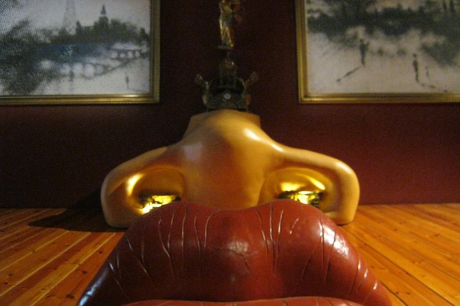 Girona and Dali Museum Full Day tour from Barcelona - Using your free hour in Girona