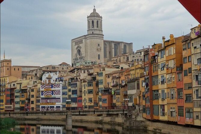 Girona, Costa Brava and Medieval Village from Barcelona - Peratallada: 45 minutes in a stone village