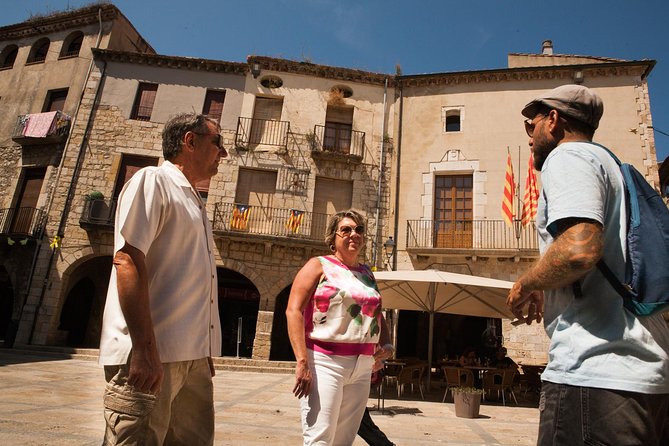 Girona, Medieval Villages & Lunch with Lake Views from Barcelona - Girona in two hours