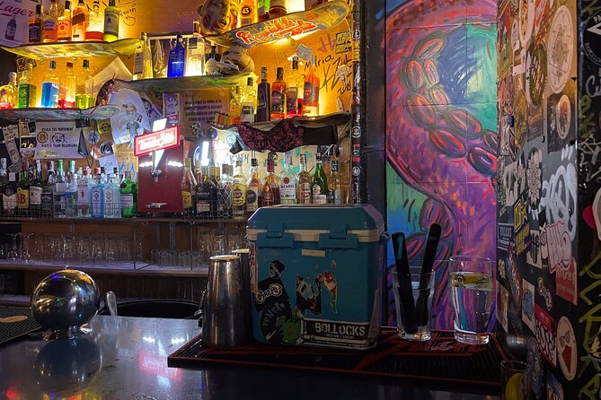 Go out like a local, pub Crawl / Tour in Raval - Barcelona - Carrer dels Tallers and the skate-bar welcome