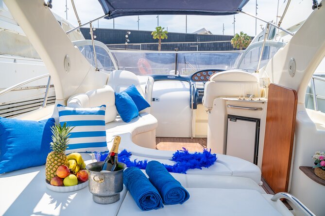 Gobbi Yacht Rental in Barcelona 9 Pax 2/4/8hs - Choosing between 2, 4, and 8 hours
