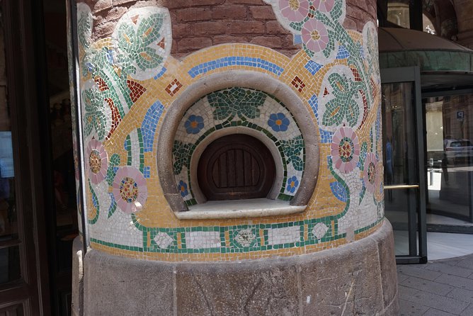 Gothic Quarter & Beyond: Leisurely Local Discoveries - Sant Pere de les Puelles and a vanished monastery