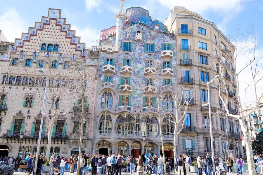 Gothic Quarter & Gaudí's Treasures Small-Group Tour - Why this short Barcelona walk works