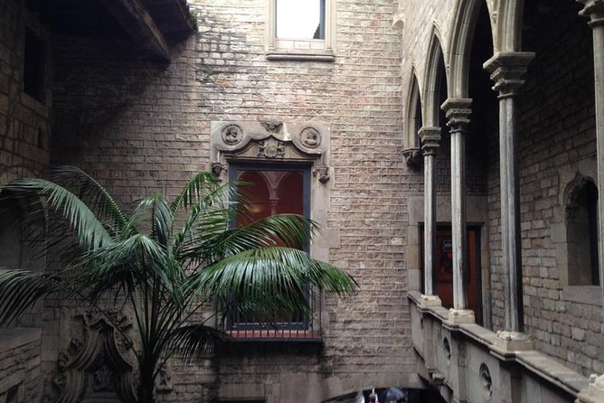 Gothic Quarter & Picasso Museum Private tour - Starting at the Picasso Museum