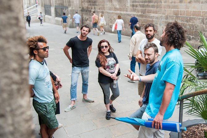 Gothic Quarter - Private Tour - Churros, narrow lanes, and everyday Barcelona