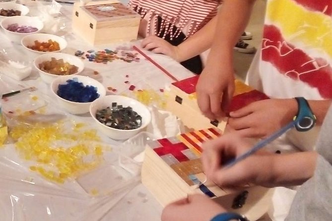 Guided Gaudí Mosaic Workshop for Children in Barcelona 1 Hours - Picking your project and getting value from the $36.20 price