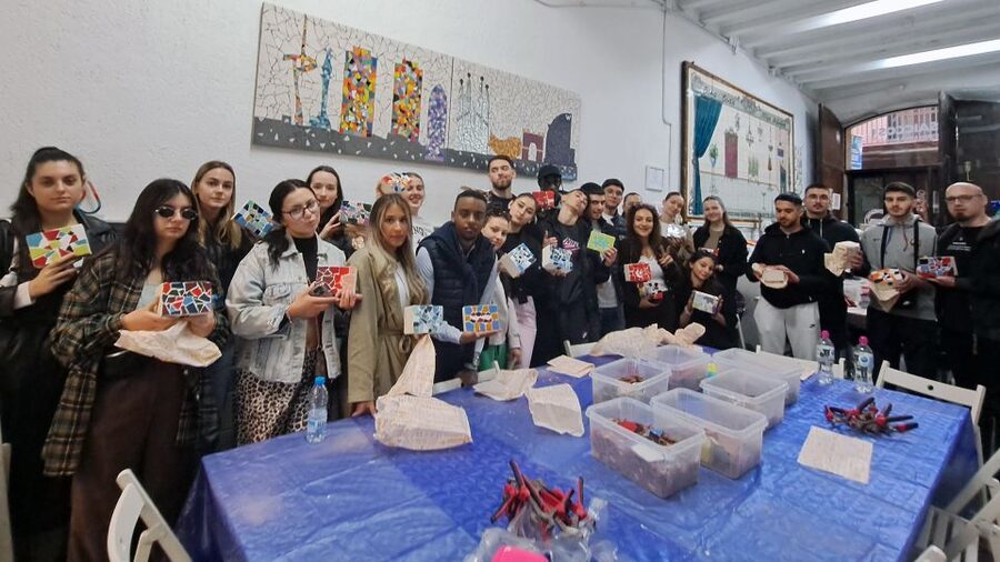 Guided Gaudí’s Trencadís Mosaic Workshop in Barcelona - Why Trencadís belongs in a Barcelona itinerary