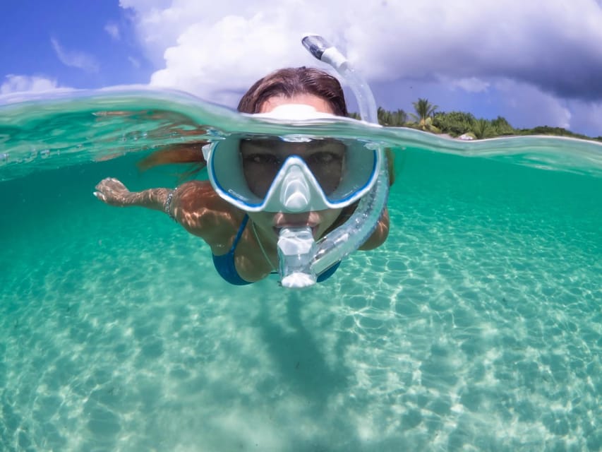 Guided Snorkel in Barcelona Beach - Getting ready with the included equipment