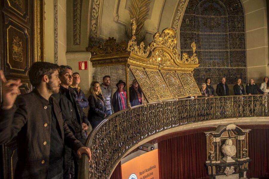 Guided Tour at Catalonia's Royal Academy of Medicine - Live guide or audioguide?