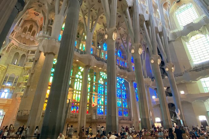 Guided Walking Tour in Park Güell and Sagrada Familia - Cancellation and weather planning