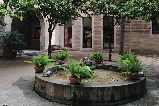 Hidden Barcelona - Plaça del Rei and the darker side of royal power