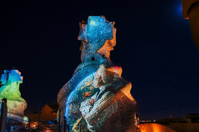 La Pedrera - Casa Mila Night Experience - Cava on the Provença patio