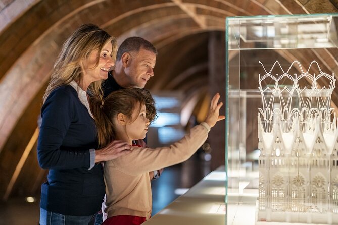 La Pedrera Guided Tour with Fast Track Access - Key points to know