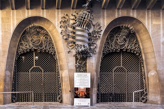 Life of Gaudi and Architectural | Walking Tour | 2h - The guides make or break a city walking tour