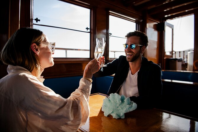 Live Music & Sunset Wooden Boat in Barcelona - Live music, from saxophone to Spanish guitar
