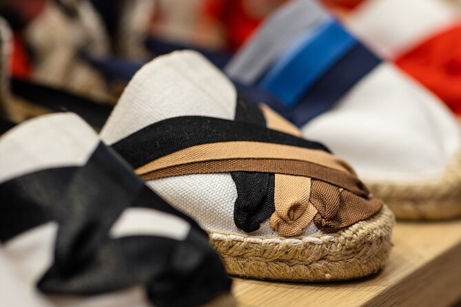 Make Authentic Espadrilles in Barcelona - The 15-minute welcome and espadrille story