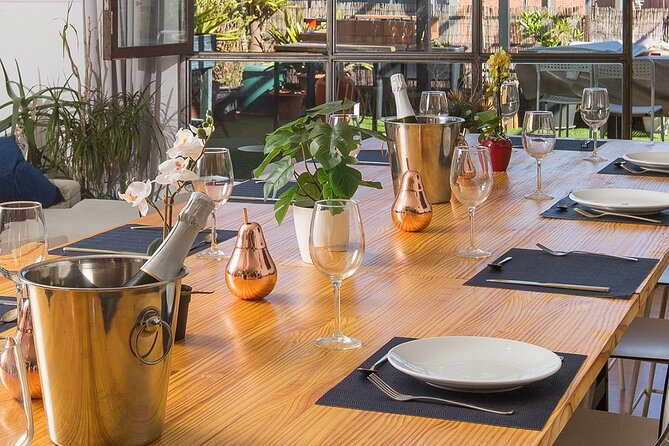 Make fresh pasta and Italian aperitivo In Barcelona - Age range, drinks, and group comfort