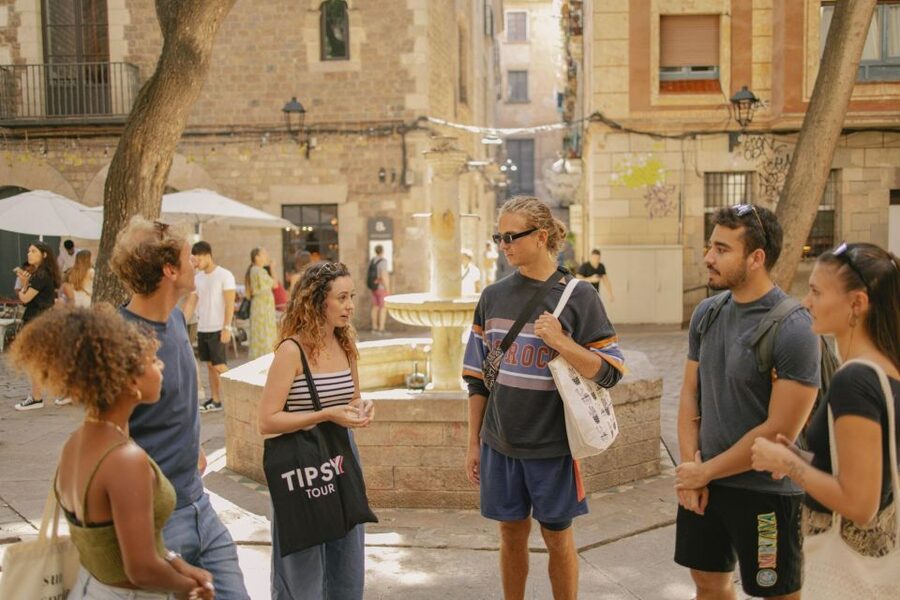 Marvels of Barcelona Walking Tour - The Kiss of Freedom and Barcelona’s public memory