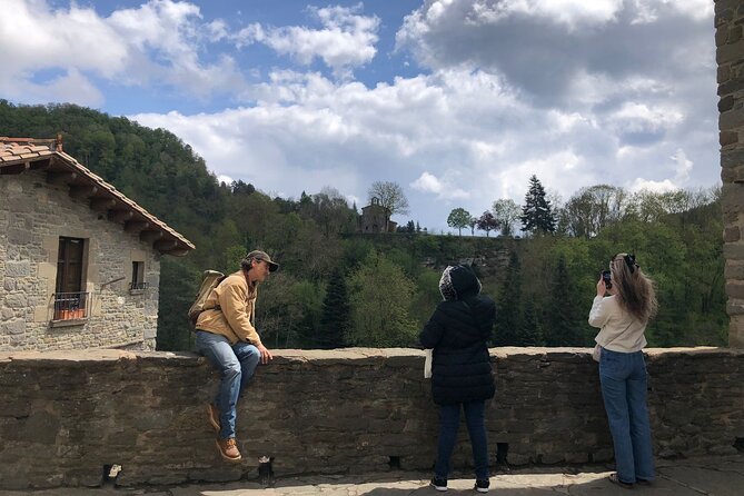 Medieval Towns and Nature Parks Exclusive Trip with Pickup - Why this trip is different from a standard Barcelona day