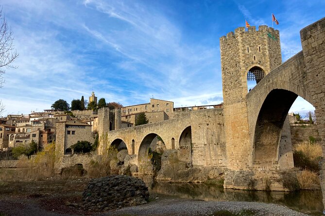 Medieval Towns and Nature Parks Exclusive Trip with Pickup - Los Riscos de Tavertet and the mountain views
