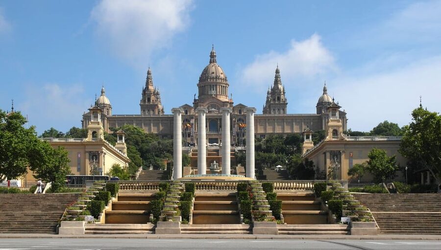 MNAC Masterpieces: For Art Lovers in Barcelona - Two hours inside MNAC: what the pace feels like