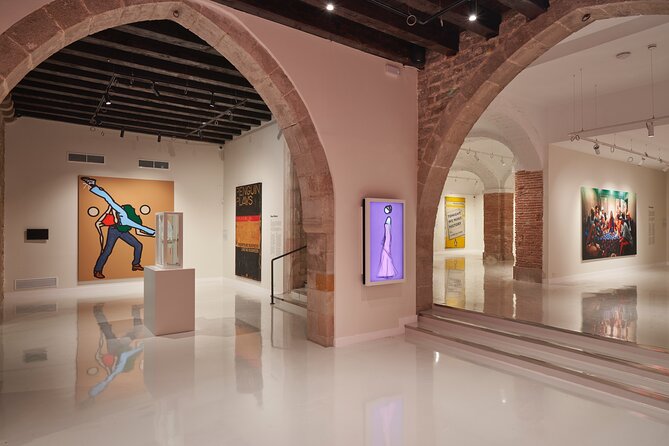 Moco Museum Barcelona Admission Ticket - Robbie Williams and the crowded mind