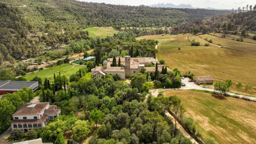 Món Sant Benet Monastery Tickets - The church and first look at monastic life