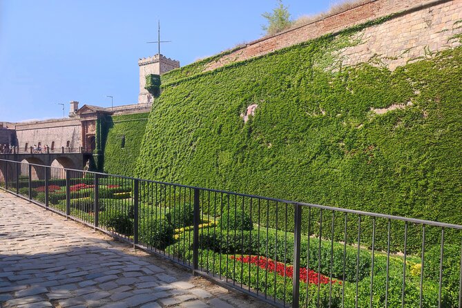 Montjuic Castle Admission Ticket in Barcelona - Inside the fortifications and historic rooms