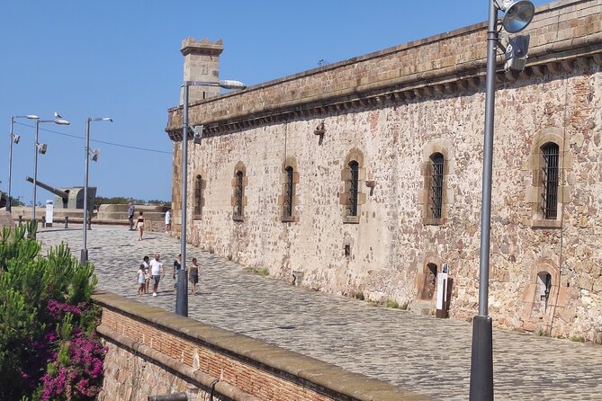 Montjuic Castle Admission Ticket in Barcelona - Timing your visit for the best experience