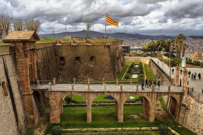 Montjuic Castle Admission Ticket in Barcelona - The views from the upper fortress