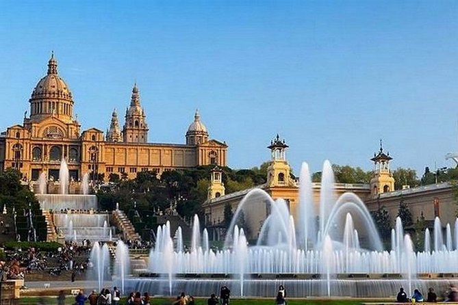 Montjuïc: Magic & Art Bike Tour Barcelona - The Magic Fountain and MNAC