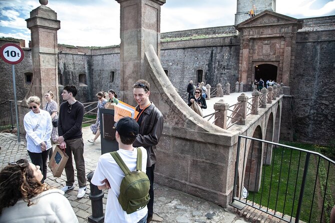 Montjuïc Walking Tour With Optional Flamenco Show - Tiered water at Mirador del Alcalde