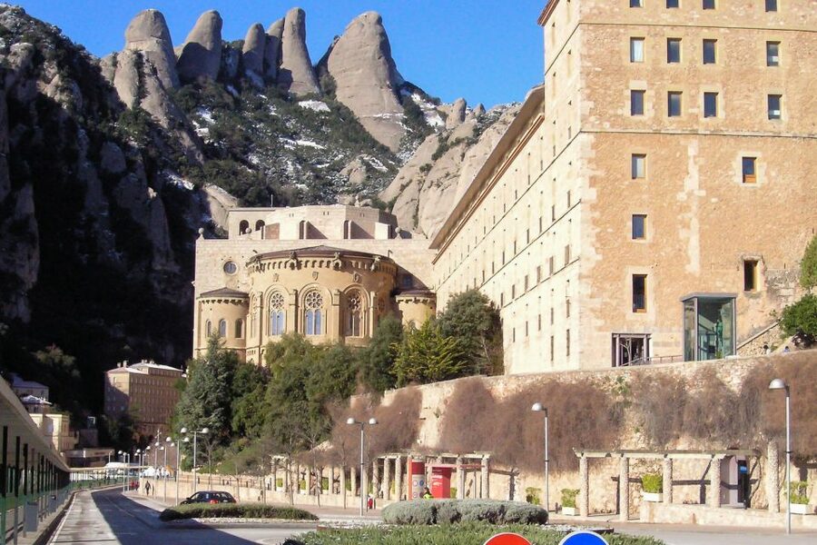 Montserrat: 6-Hour Tour with a Choice of 3 Levels of Hiking - Choosing one of three hiking levels