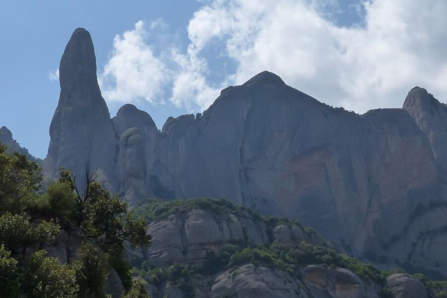 Montserrat: 6-Hour Tour with a Choice of 3 Levels of Hiking - Four hours among Montserrat’s rock towers