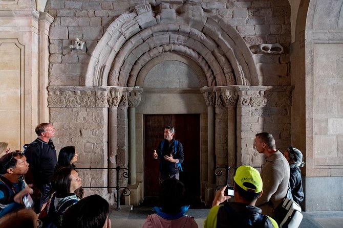 Montserrat Half Day with Cable Car and Easy Hike from Barcelona - Finding food and free time at Montserrat
