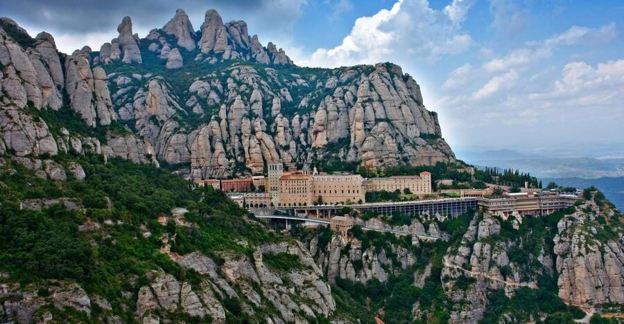Montserrat: Morning or Afternoon Half-Day Trip with Pickup - Key points to know before booking