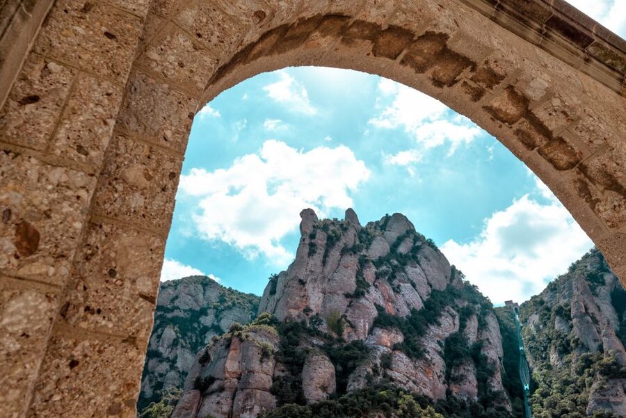 Montserrat: Morning or Afternoon Half-Day Trip with Pickup - Why Montserrat makes a good Barcelona side trip