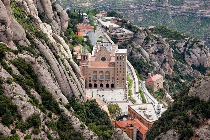 Montserrat Private Guided Tour with Pick up - Optional cava winery visit