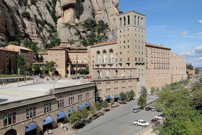 Montserrat Private Tour by Train from Barcelona - Cable Car or Rack Railway to the Summit