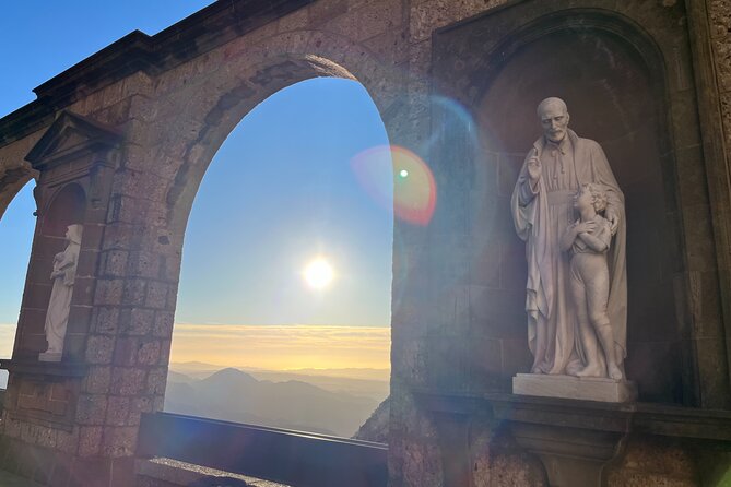 Montserrat very early : Hiking, Abbey, very small group - What to wear and bring for the early mountain